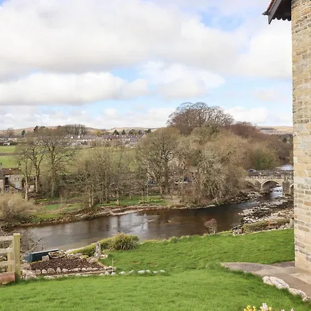 Riverside * Grassington